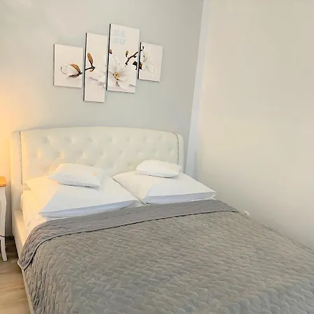 Διαμέρισμα Reksor *